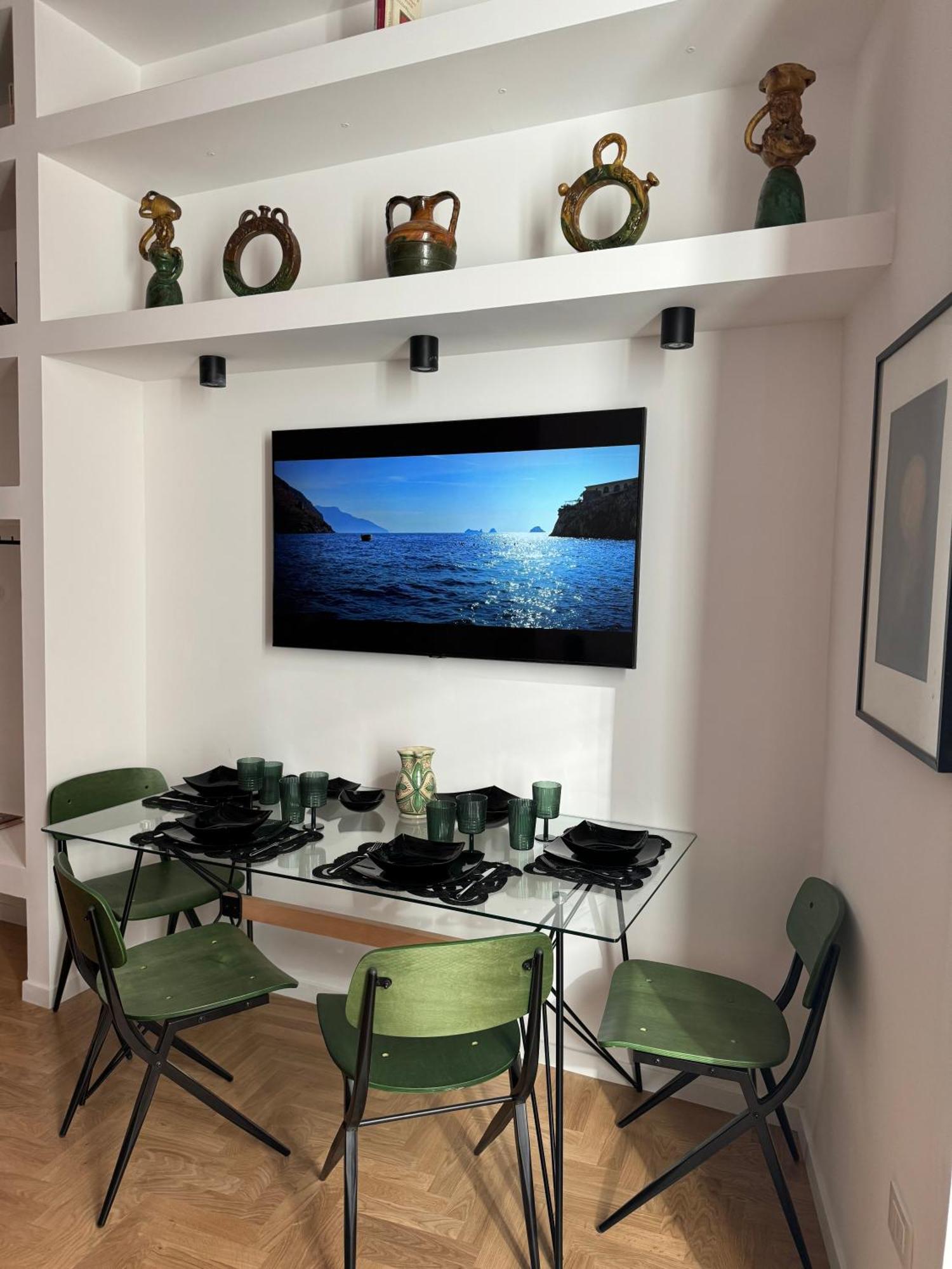 Alma De Chiaja - Design Suites & Apartments Naples Luaran gambar