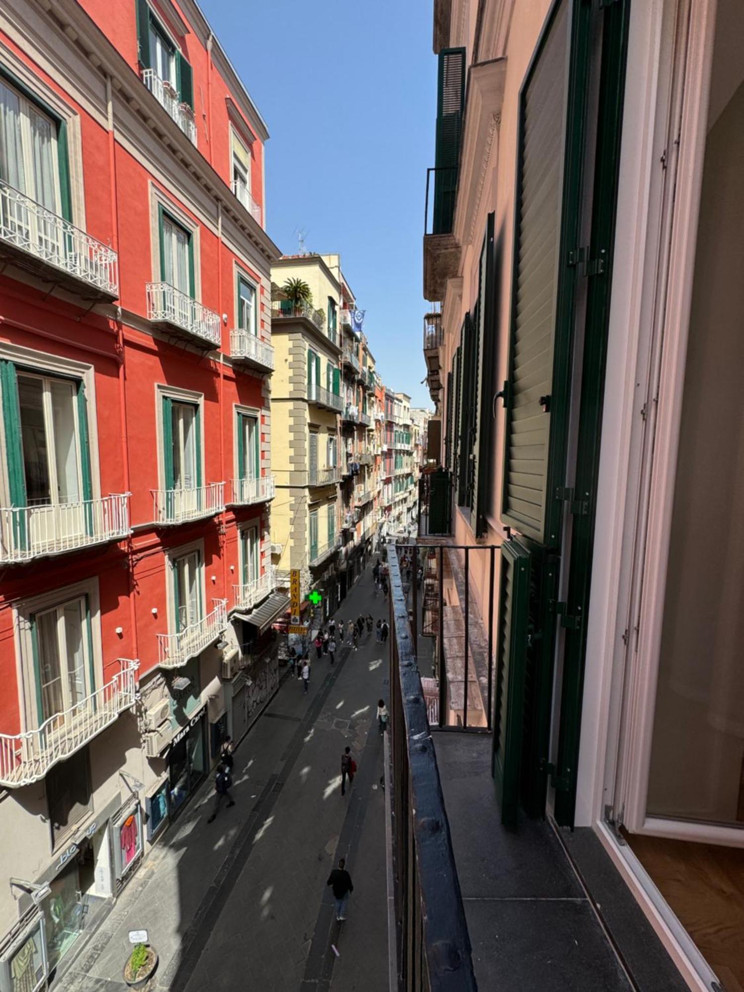 Alma De Chiaja - Design Suites & Apartments Naples Luaran gambar