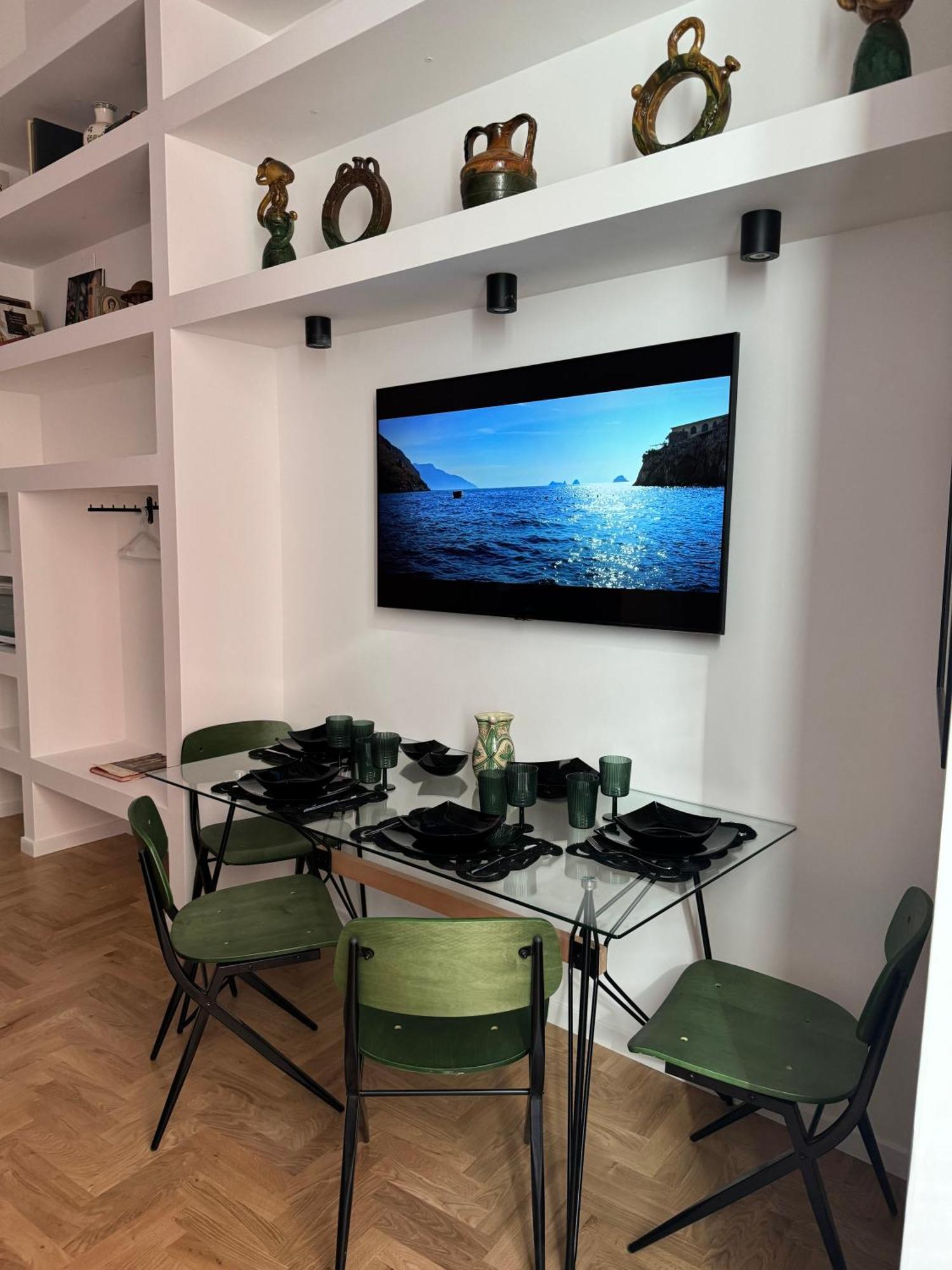 Alma De Chiaja - Design Suites & Apartments Naples Luaran gambar