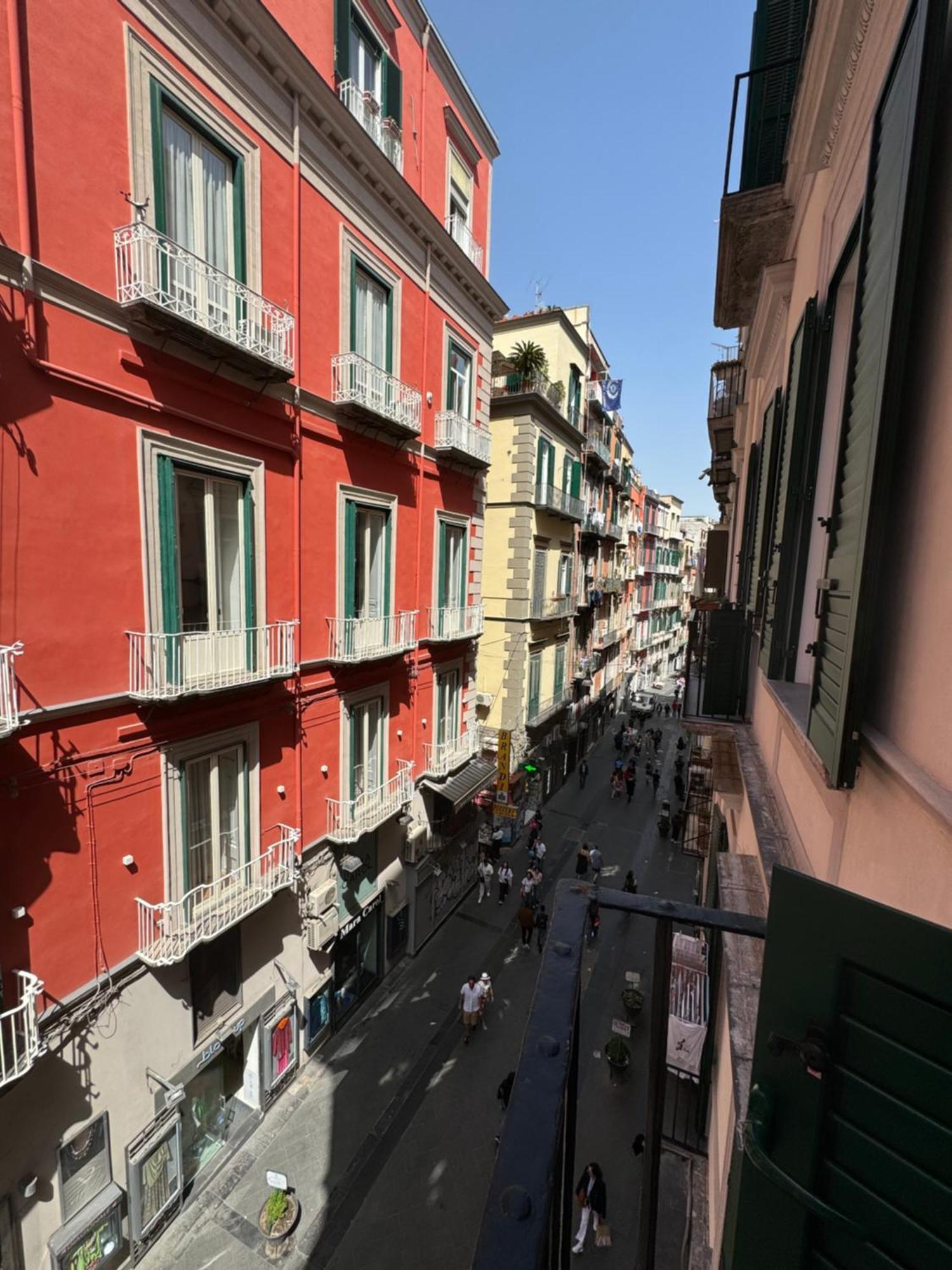 Alma De Chiaja - Design Suites & Apartments Naples Luaran gambar