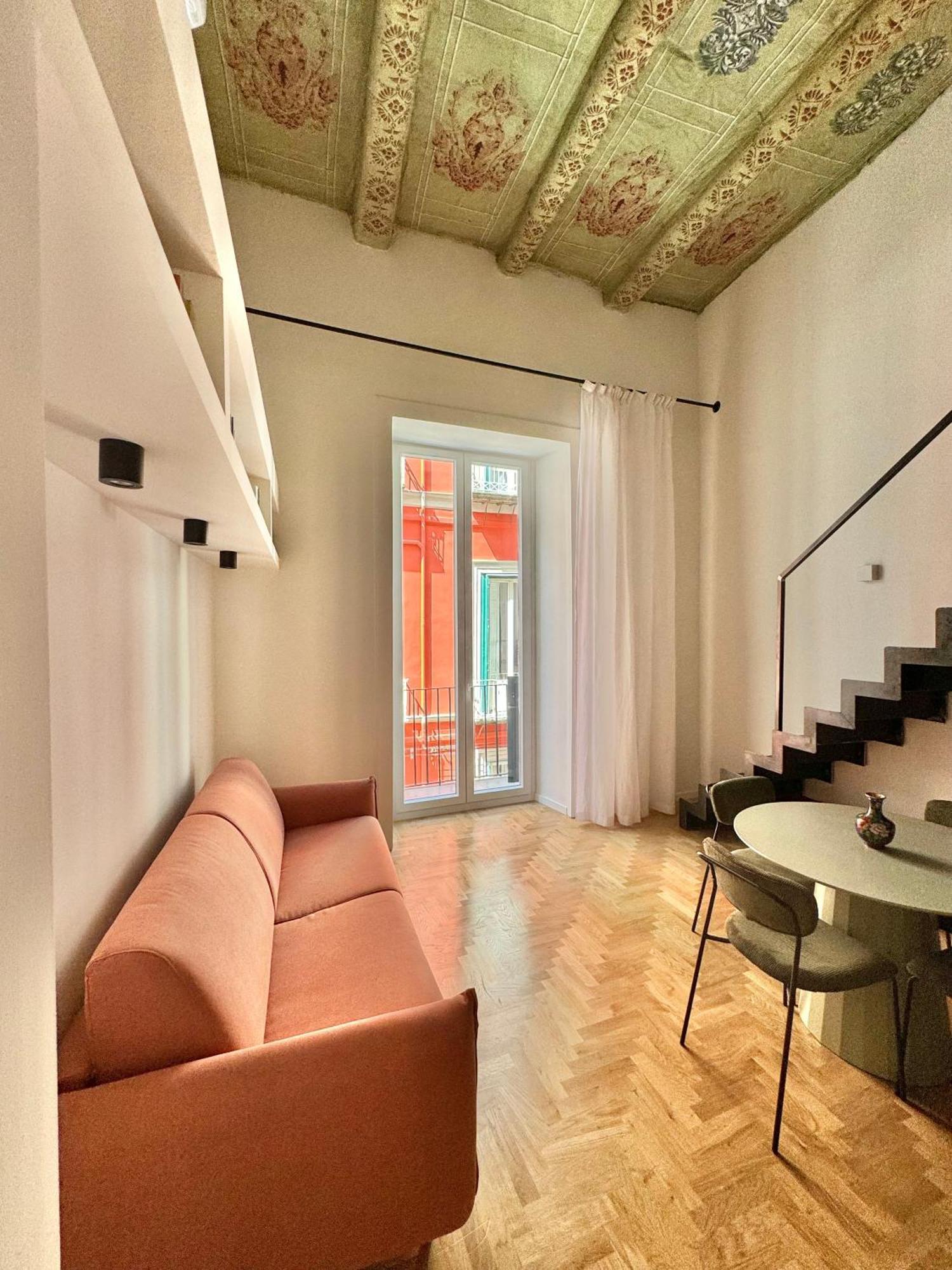 Alma De Chiaja - Design Suites & Apartments Naples Luaran gambar