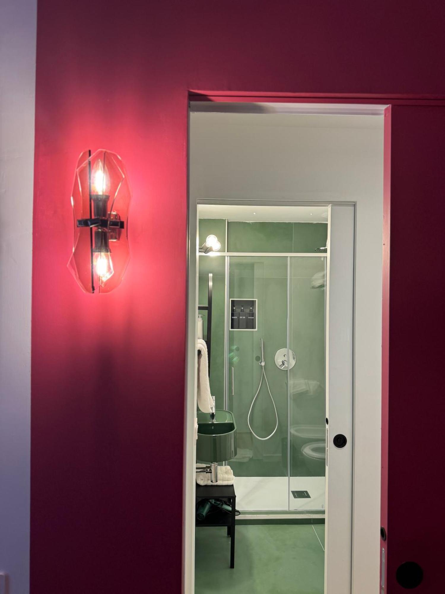 Alma De Chiaja - Design Suites & Apartments Naples Luaran gambar