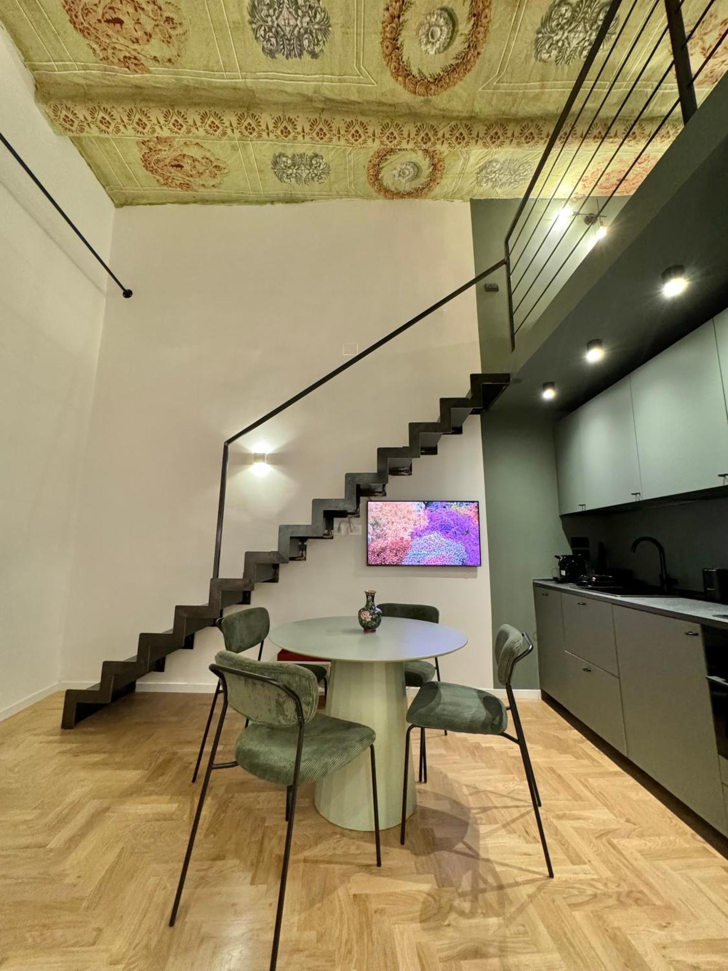 Alma De Chiaja - Design Suites & Apartments Naples Luaran gambar
