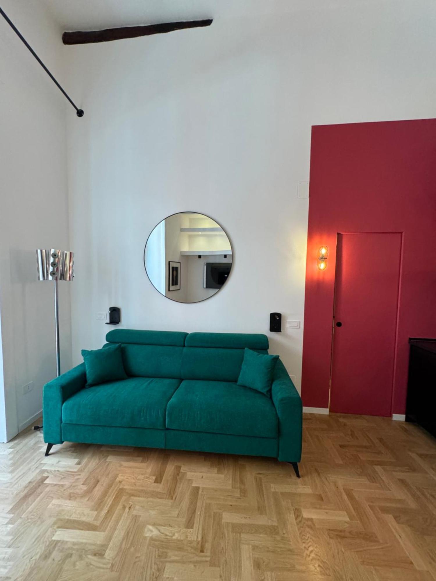 Alma De Chiaja - Design Suites & Apartments Naples Luaran gambar