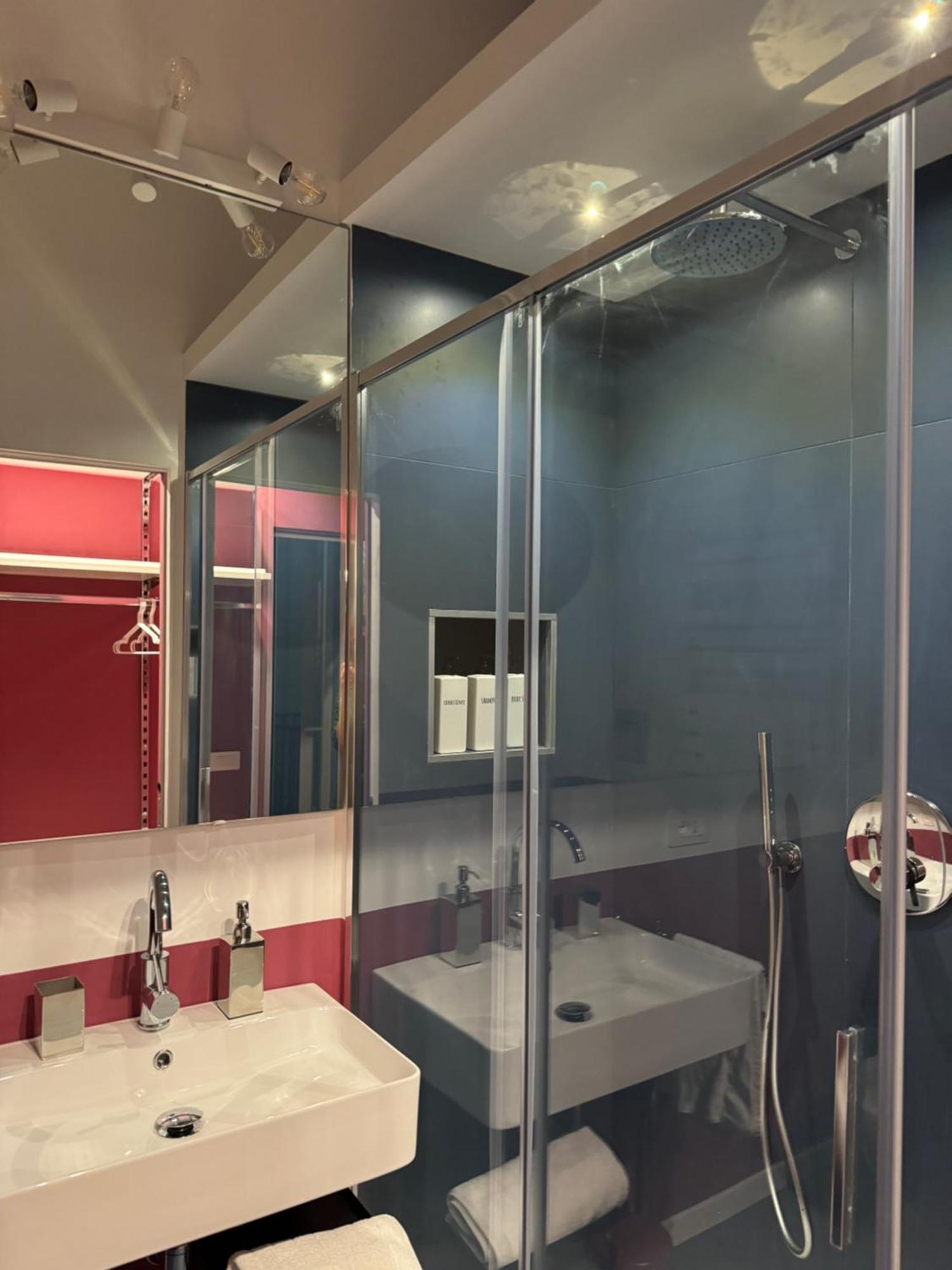 Alma De Chiaja - Design Suites & Apartments Naples Luaran gambar